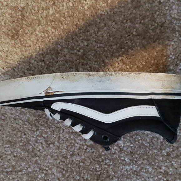 Vans - Picture 6 of 6